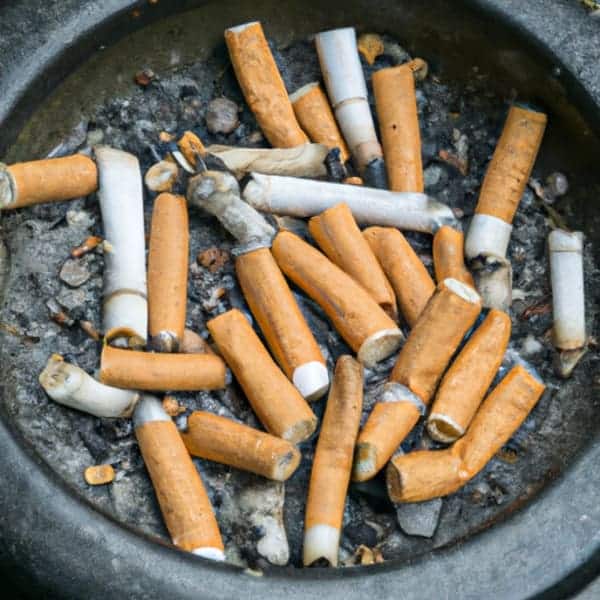 Mehr über den Artikel erfahren Darf man am Gardasee rauchen?