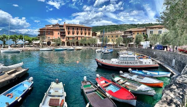 hafen von torri del benaco